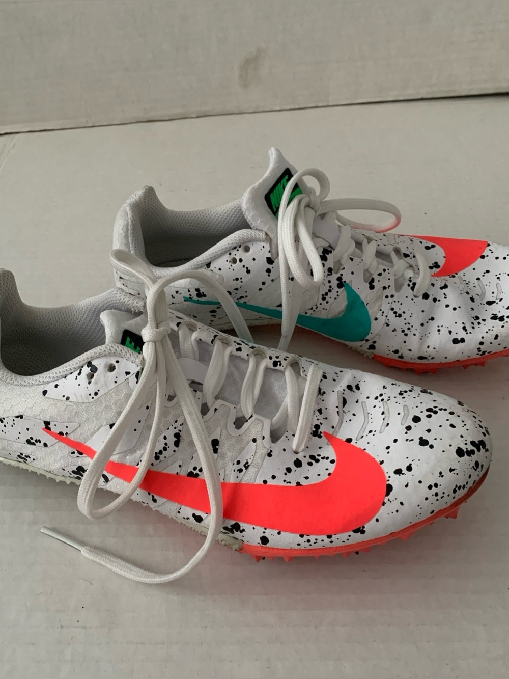 Nike Zoom Rival S 9 Paint Splatter - White Crimson Jade size 5.5 Unisex EUC